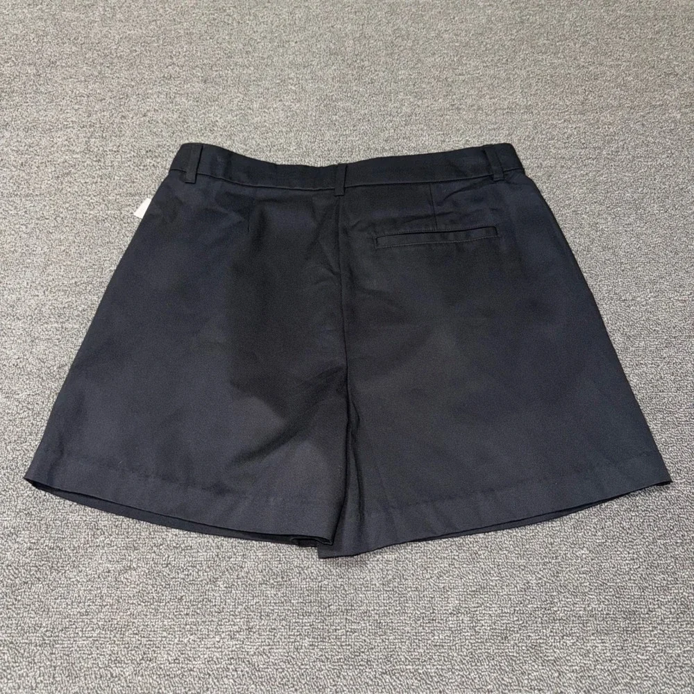 NWT Old Navy Extra High Rise Pleated Shorts Black 5 Inch Size Medium Minimalist